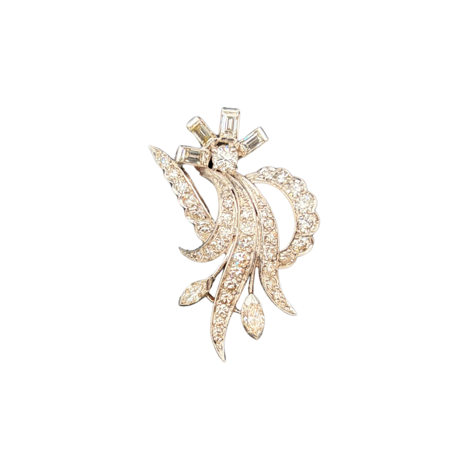 Broche gerbe en platine pavée de diamants